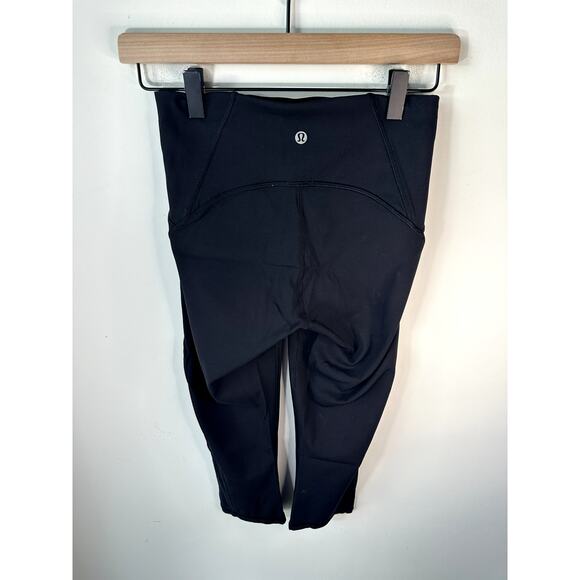 Lululemon In Movement Crop *Everlux 19" Size 4 Black - Picture 3 of 7